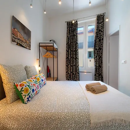 Old Town Nice, 2 Bedrooms & 2 Bathrooms,quiet, Ac For 4 People Nizza