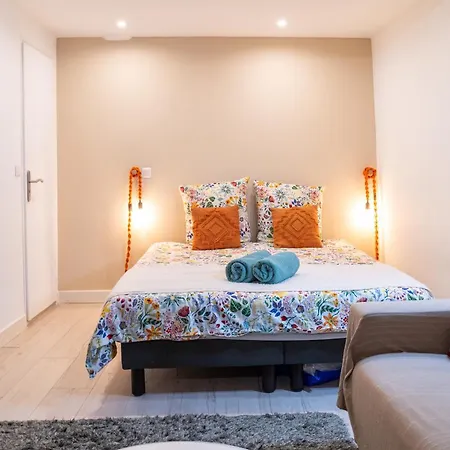Apartman Old Town Nice, 2 Bedrooms & 2 Bathrooms,quiet, Ac For 4 People *
