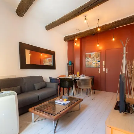 Old Town Nice, 2 Bedrooms & 2 Bathrooms,quiet, Ac For 4 People Apartman Nizza