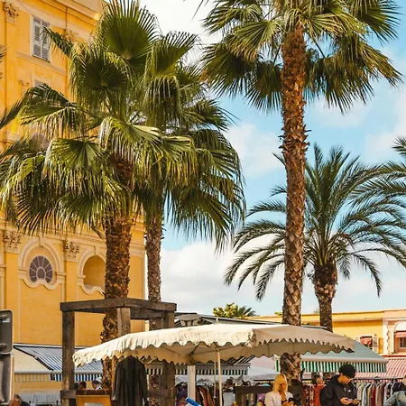 Apartman Old Town Nice, 2 Bedrooms & 2 Bathrooms,quiet, Ac For 4 People *