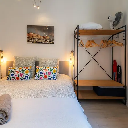 Old Town Nice, 2 Bedrooms & 2 Bathrooms,quiet, Ac For 4 People Apartman